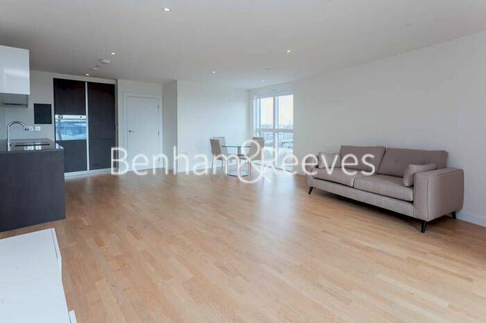 2 Bedroom Flat To Rent In Pump House Crescent, Brentford, TW8