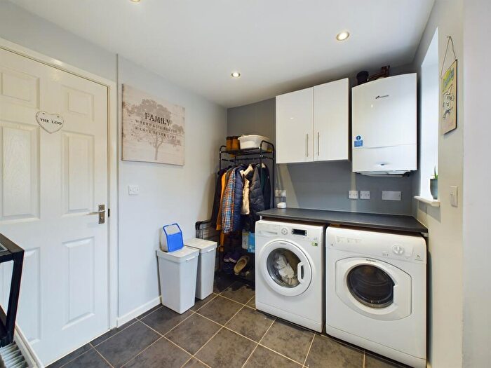 4 Bedroom Detached House For Sale In Netherside Drive, Chellaston, DE73