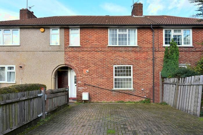 4 Bedroom Terraced House To Rent In Westway, Shepherd's Bush, London, W12