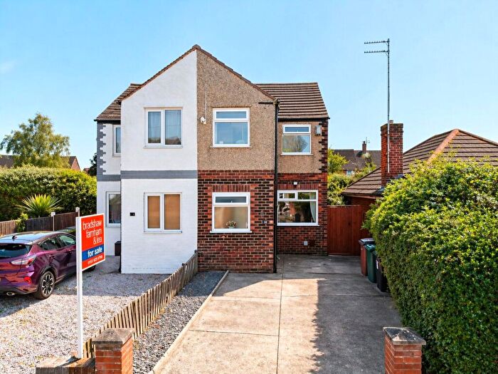 3 Bedroom Semi-Detached House For Sale In MacDonald Road, Moreton, Wirral, CH46