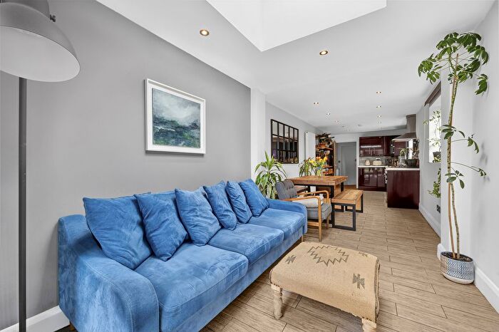 1 Bedroom Flat For Sale In Lordship Lane, London, SE22