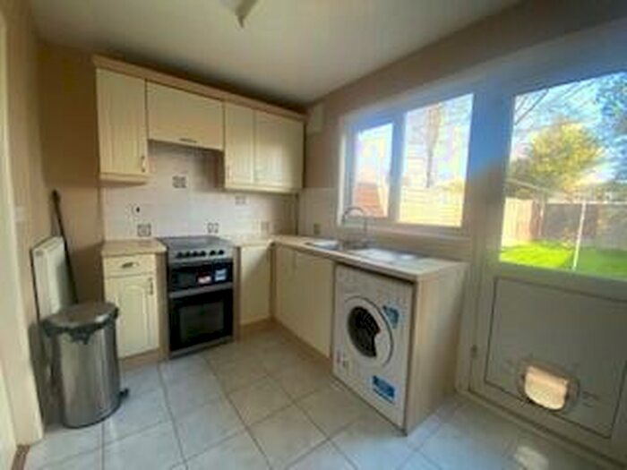 2 Bedroom House To Rent In Cumbria Close, Houghton Regis, LU5