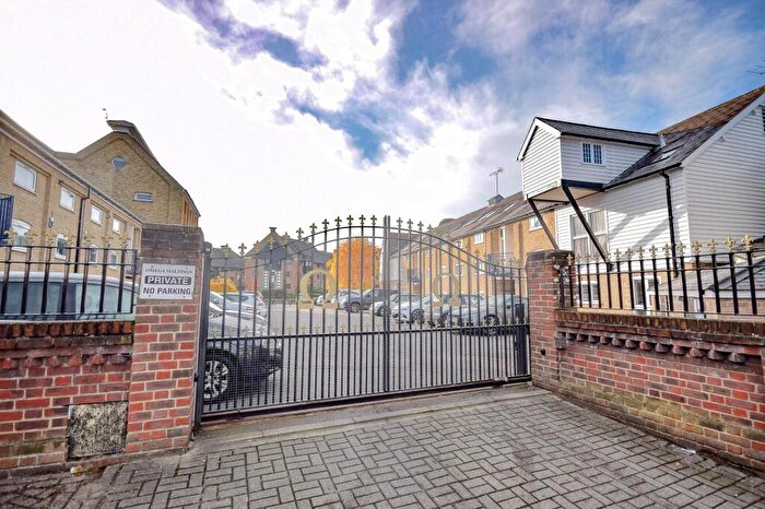 2 Bedroom Flat For Sale In Star Street, Ware, SG12