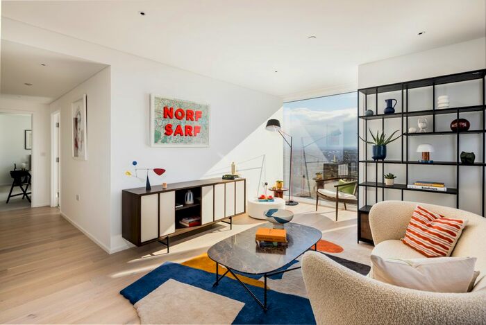 3 Bedroom Flat To Rent In York Place, London, SW11