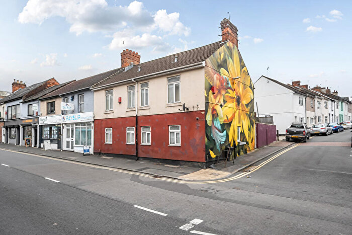 4 Bedroom Block Of Apartments For Sale In Old Town, Swindon, SN1