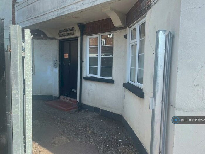 1 Bedroom Flat To Rent In Kingsmead Avenue, Romford, RM1