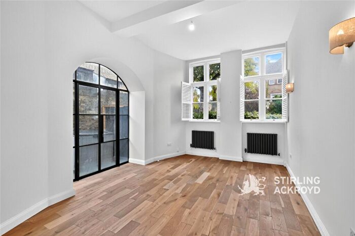 1 Bedroom Maisonette To Rent In Arbery Road, Bow, London, E3