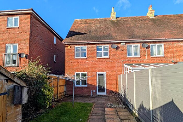 3 Bedroom End Of Terrace House For Sale In Knowle Avenue, Knowle Village, PO17