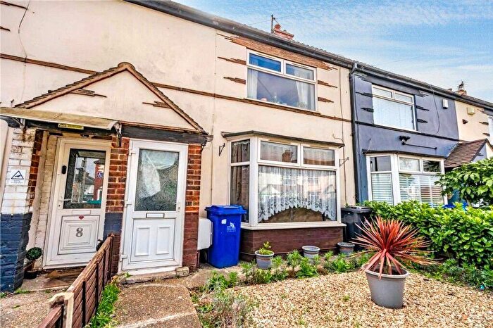 3 Bedroom Terraced House For Sale In Boulevard Avenue, Grimsby, Lincolnshire, DN31