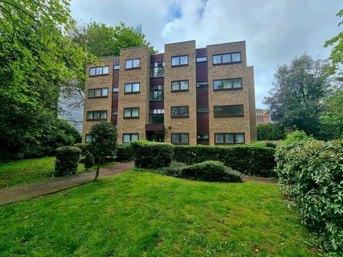 2 Bedroom Flat To Rent In Tavistock Road, Croydon, CR0