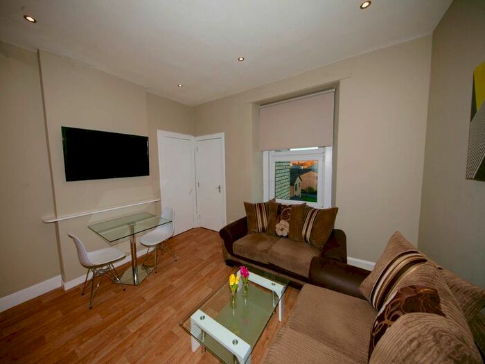 1 Bedroom Flat To Rent In Clepington Road, Dundee, DD3