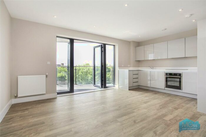 1 Bedroom Apartment To Rent In Nether Street, London, N3