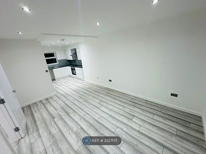 1 Bedroom Flat To Rent In Ground Floor, Maidstone, ME15