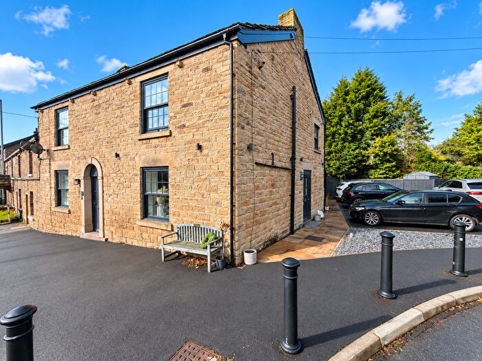3 Bedroom End Of Terrace House For Sale In Glossop Road, Marple Bridge, Stockport, SK6
