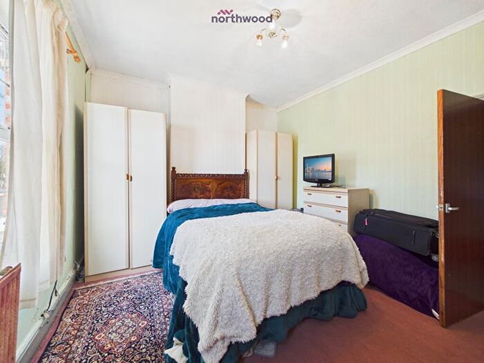 2 Bedroom Terraced House For Sale In Kingsmills Road, Wrexham, LL13 - Photo 5