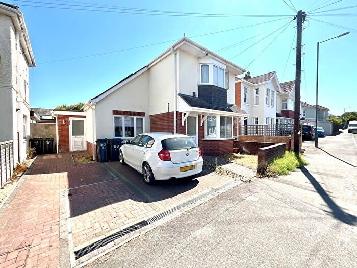 1 Bedroom Flat For Sale In Beaufort Road, Southbourne, BH6