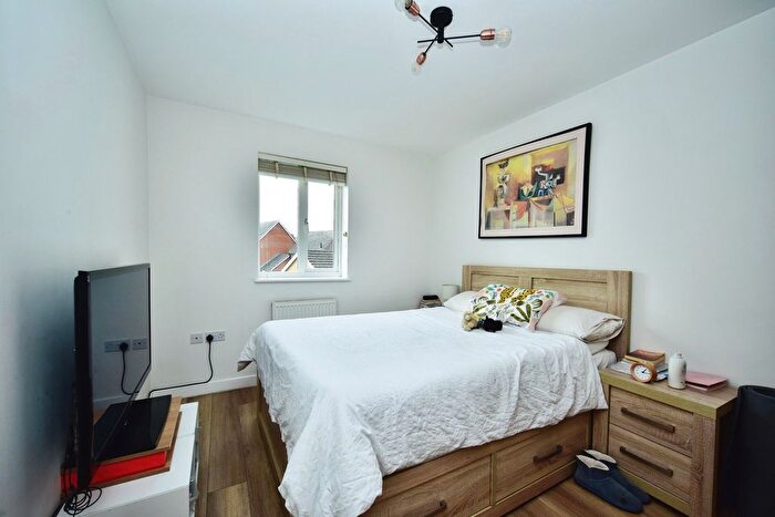 2 Bedroom Flat For Sale In Furfield Chase, Boughton Monchelsea, Maidstone, ME17