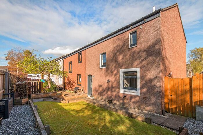 2 Bedroom Terraced House For Sale In Colonsay Park, Glenrothes, KY7