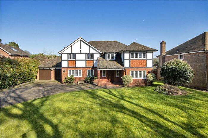 5 Bedroom Detached House For Sale In Hunters Walk, Knockholt, Sevenoaks, Kent, TN14