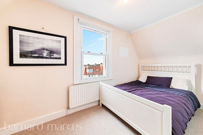 1 Bedroom Flat To Rent In Valley Road, Streatham, SW16