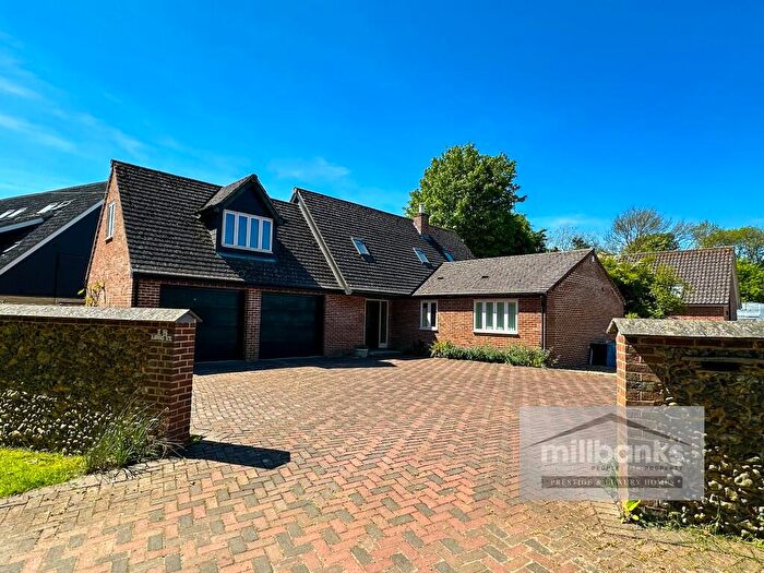 5 Bedroom Detached House For Sale In Long Street, Great Ellingham, NR17