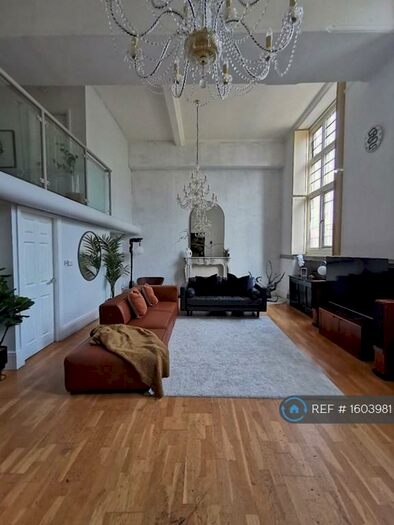 3 Bedroom Flat To Rent In Hale Street, London, E14