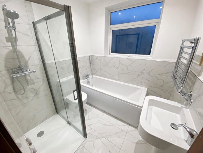 3 Bedroom Detached House To Rent In Beaufort Road, Bournemouth, BH6