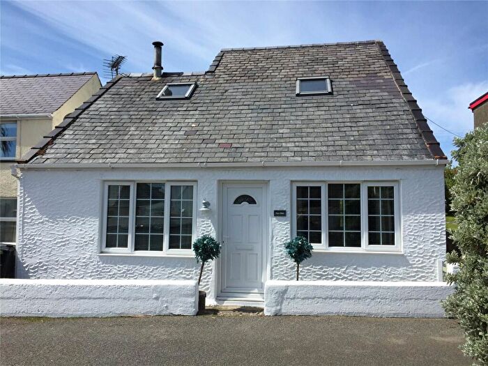 2 Bedroom Detached House For Sale In Moelfre, Isle Of Anglesey, LL72