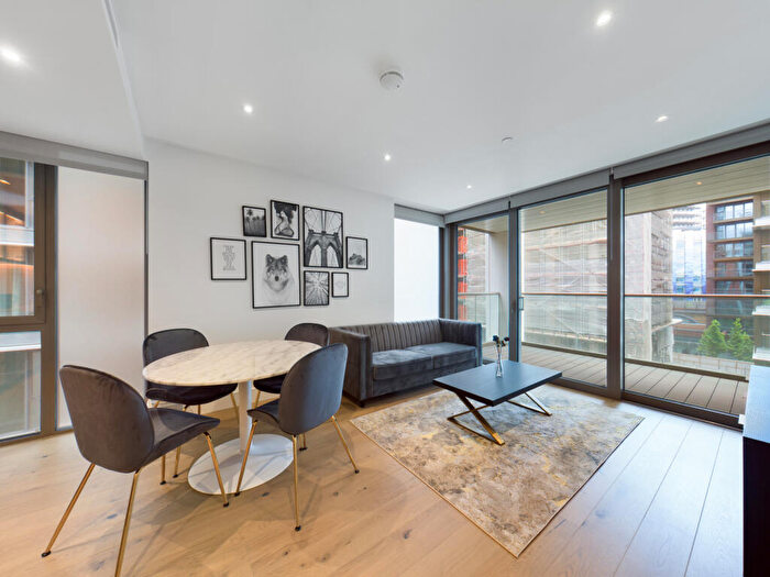 2 Bedroom Flat To Rent In Palmer Road, Battersea Park, SW11