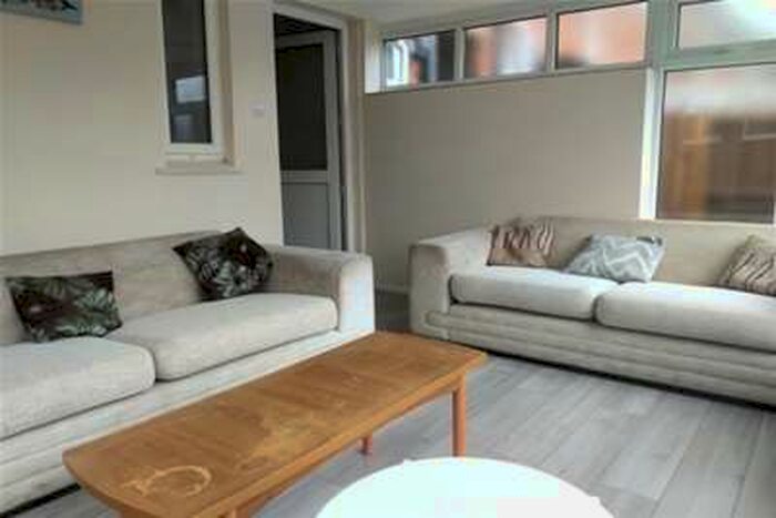 5 Bedroom House To Rent In St. Mildreds Road, NR5