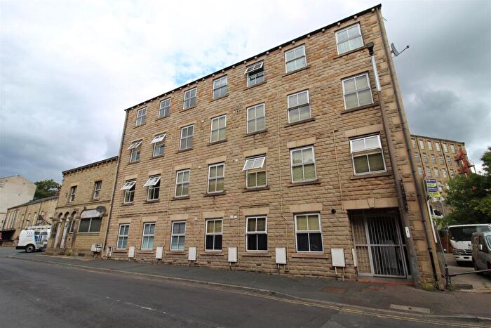 2 Bedroom Apartment To Rent In Town Hall Apartments, Sowerby Bridge, HX6