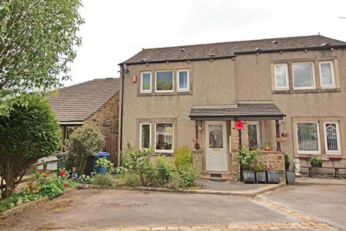 2 Bedroom Semi-Detached House For Sale In Higherlands Close, Gargrave, BD23
