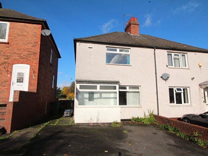 3 Bedroom Semi-Detached House To Rent In Highfield Road, Dudley, DY2
