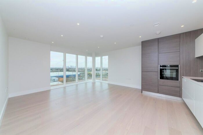 2 Bedroom Apartment To Rent In Cottam House, SE3