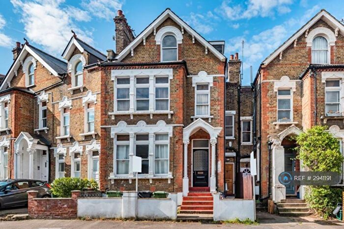 1 Bedroom Flat To Rent In Halesworth Road, London, SE13