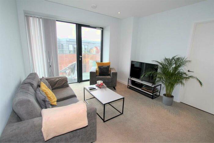 2 Bedroom Apartment To Rent In Local Blackfriars, M3