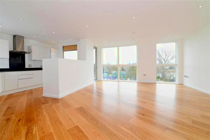2 Bedroom Flat To Rent In Malt House Court, High Road, Brentford, TW8