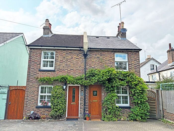 2 Bedroom Semi-Detached House For Sale In Kerves Lane, Horsham, West Sussex, Ex., RH13