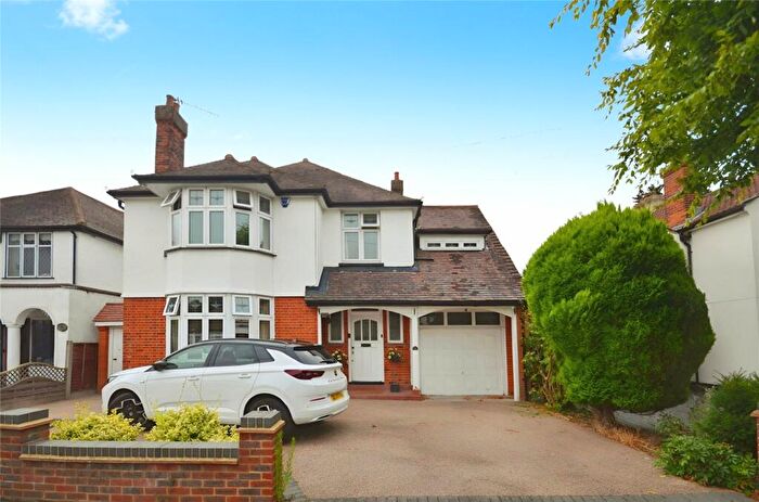 5 Bedroom Detached House To Rent In Links Avenue, Romford, Essex, RM2