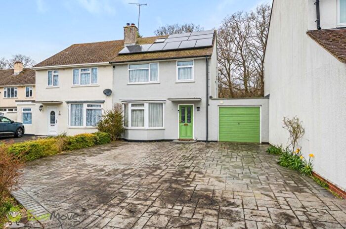 3 Bedroom Semi-Detached House For Sale In Long Grove, Baughurst, Tadley, Hampshire, RG26