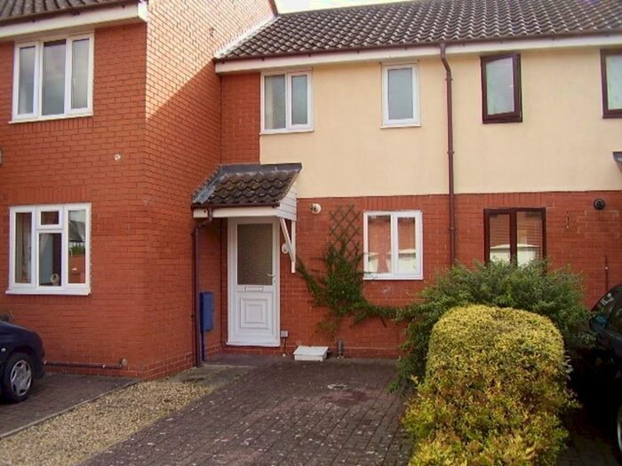 1 Bedroom End Of Terrace House To Rent In Middlehay Court, GL52