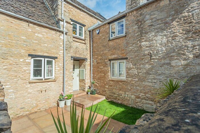 3 Bedroom Cottage For Sale In Old Brewery Lane, Tetbury Town Centre, GL8