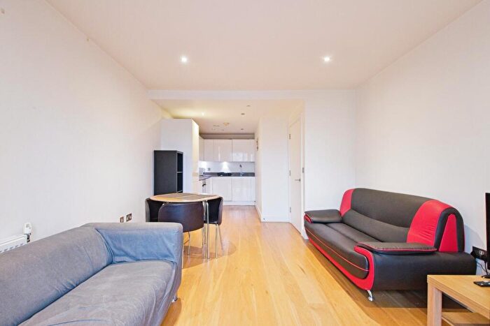 1 Bedroom Flat For Sale In Love Lane, London, SE18