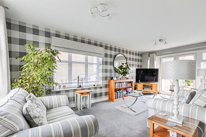 3 Bedroom Detached House For Sale In Fyson Way, Warboys, Huntingdon, PE28