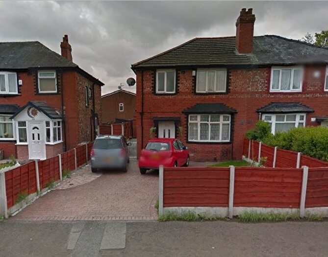 3 Bedroom Semi Detached House To Rent In Wilbraham Road, Manchester, M14