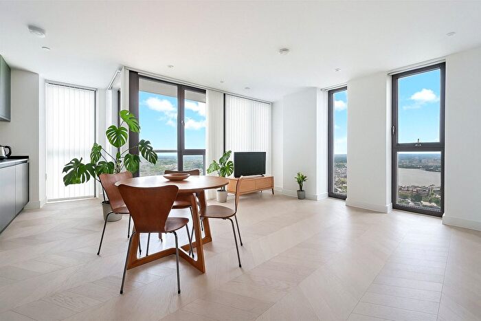 2 Bedroom Flat For Sale In The Waterman, Tidemill Sq, SE10