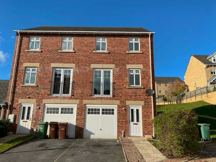 4 Bedroom House To Rent In Bloomingdale Court, Woolley Grange, Barnsley, S75