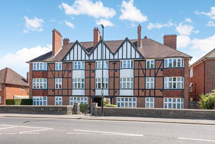 2 Bedroom Flat For Sale In Ashley Road, Epsom, KT18