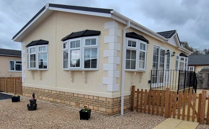 2 Bedroom Mobile/park Home For Sale In Primrose Hill, Charlton Mackrell, TA11