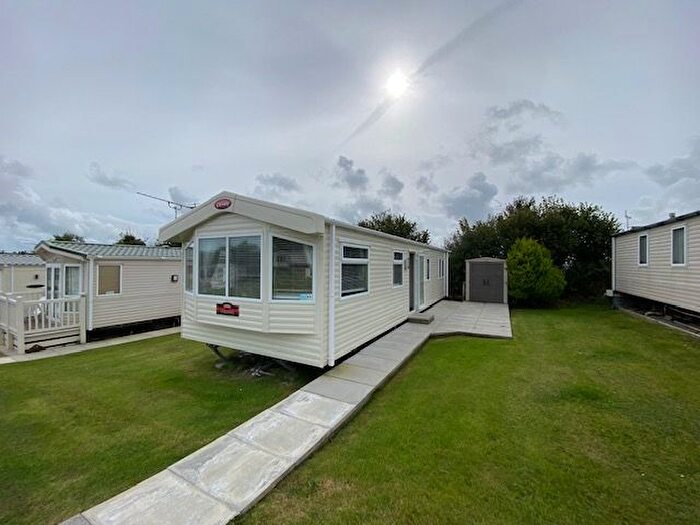 2 Bedroom Mobile/park Home For Sale In Mynachlogddu, Clynderwen, SA66